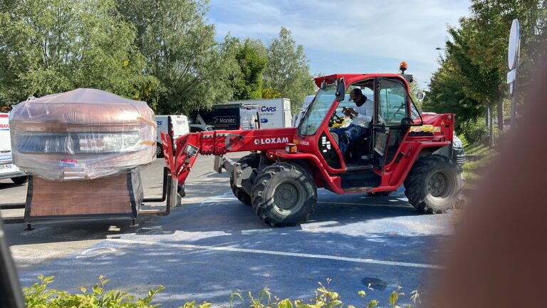Livraison du four à pizza électrique à sole rotative GIO Ø130, habillage cuivre au Volfoni Seclin