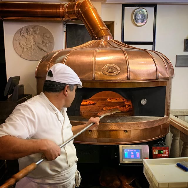 Vente et installation d’un four à gaz Esposito Forni pour un restaurant Italien à Issy-les-Moulineaux